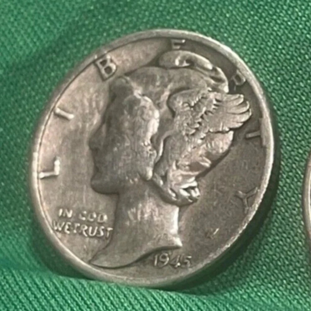 1945- 2 Mercury Head Silver Dimes Circulated Last Year Issue (two) 203796319910 - Picture 1 of 6